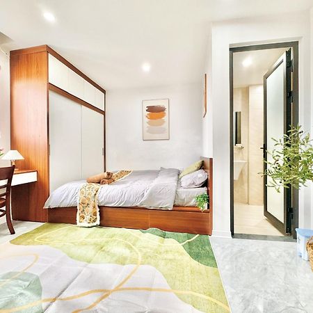 Modern & Comfy Apartment Ханой Экстерьер фото