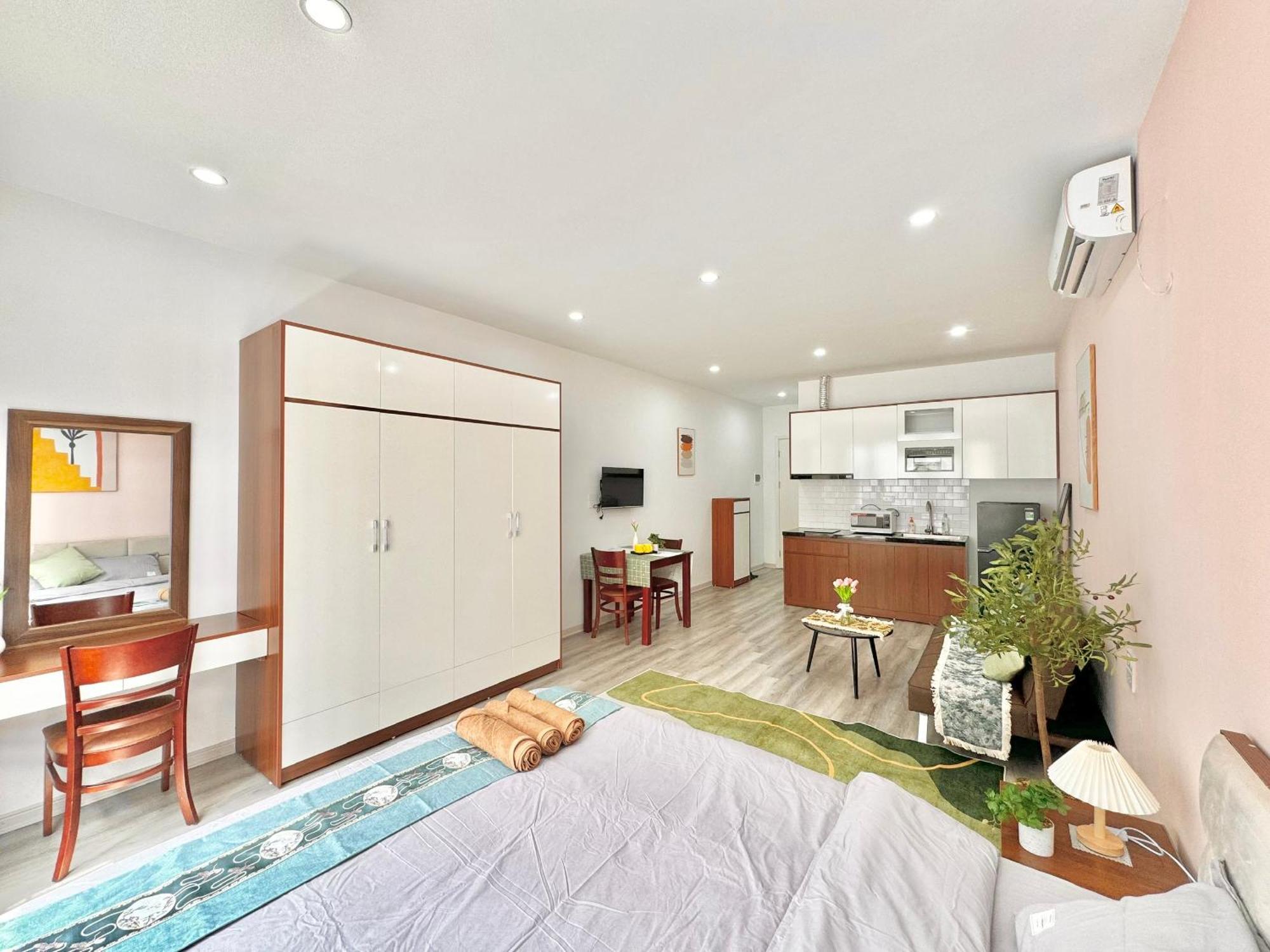 Modern & Comfy Apartment Ханой Экстерьер фото